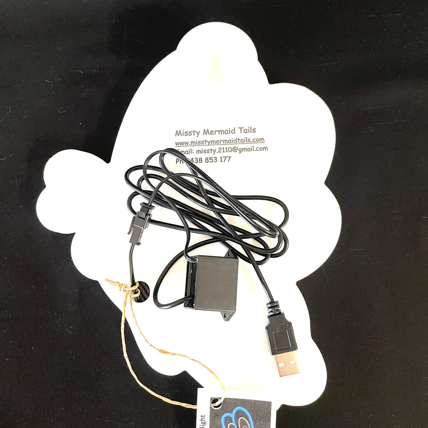 Back of butterfly neo light with USB lead